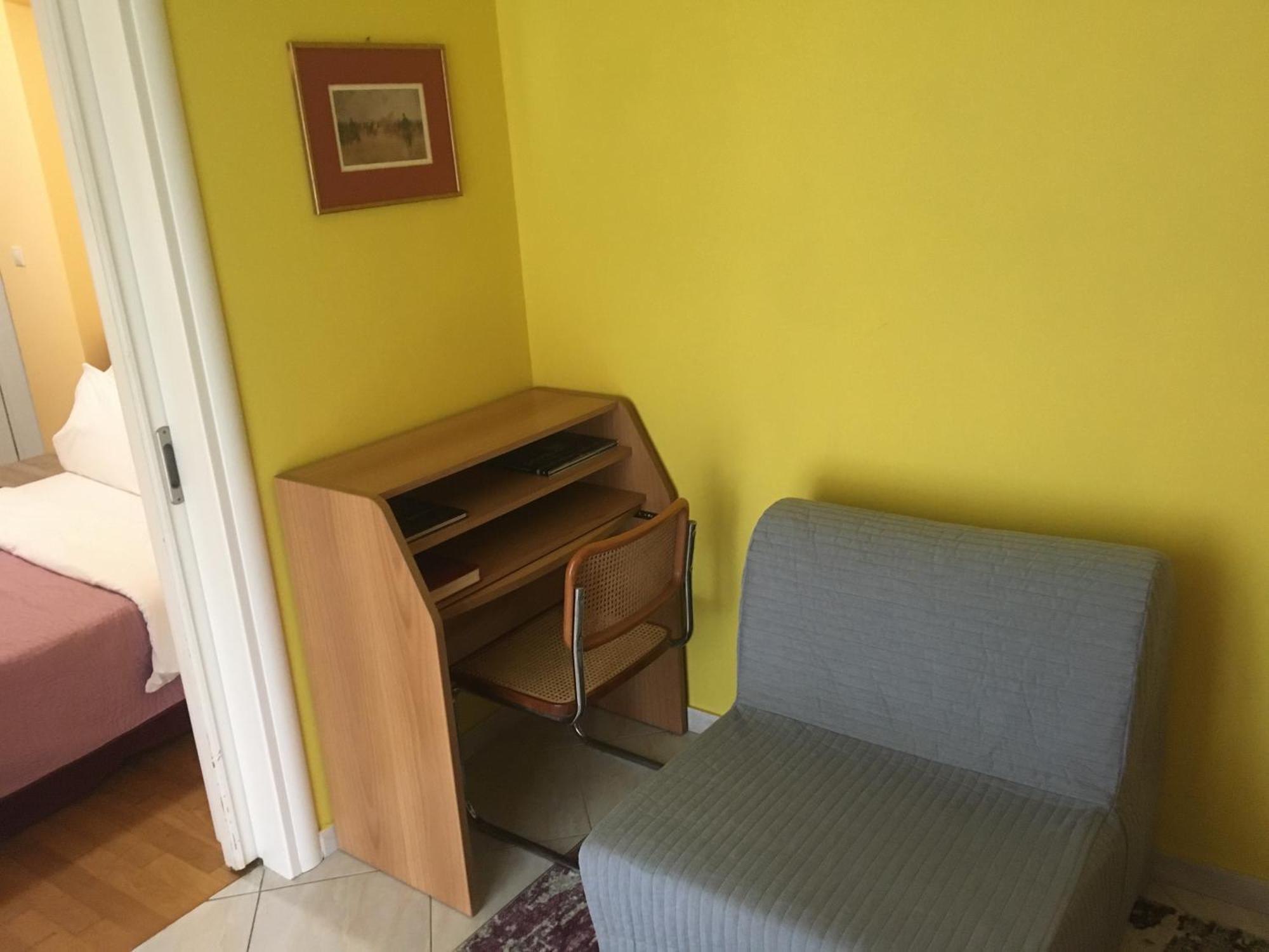 Second Floor Best Stay Athena Bagian luar foto