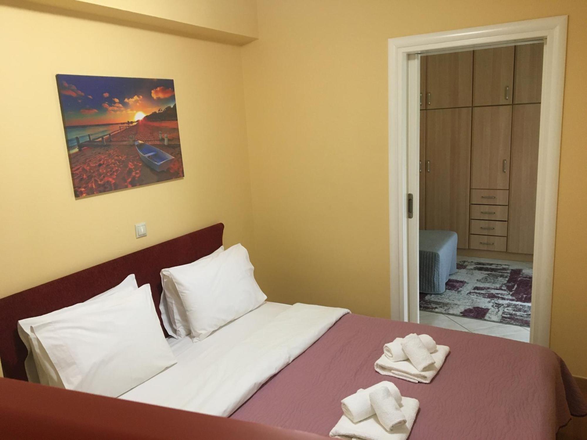 Second Floor Best Stay Athena Bagian luar foto